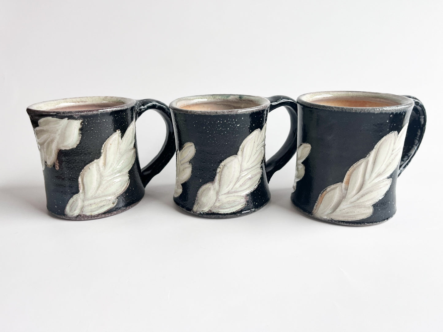 Starry Night with Green Leaves Mug